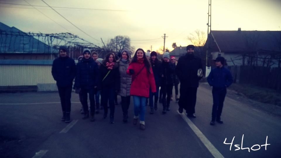 Corul Parohiei la colindat 2016